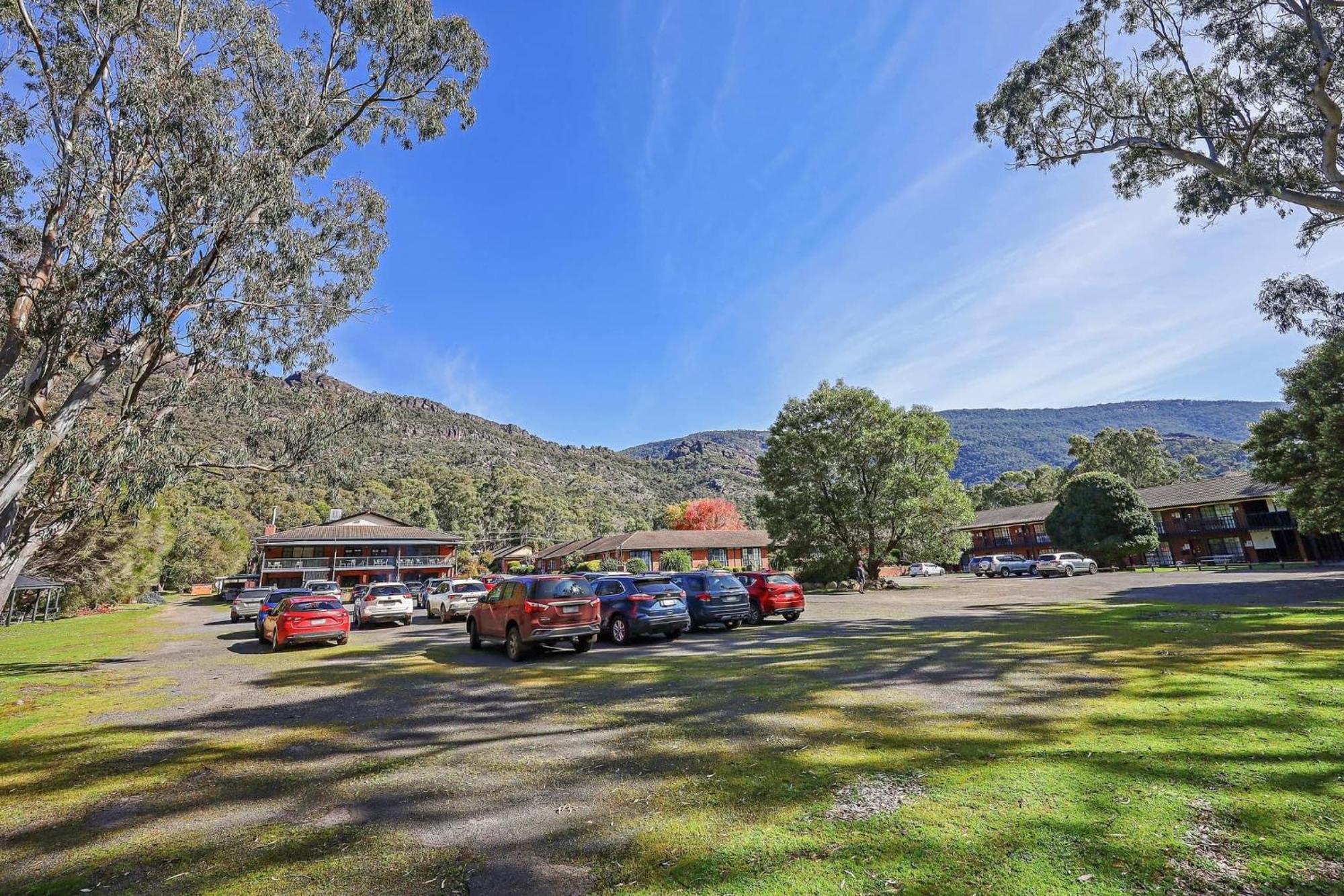 Golden Chain Country Plaza Motel Halls Gap Esterno foto