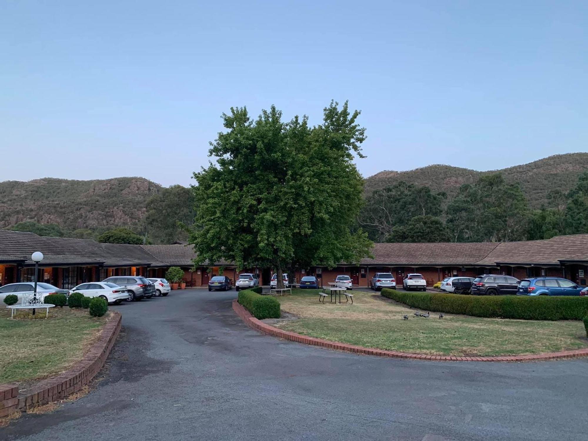 Golden Chain Country Plaza Motel Halls Gap Esterno foto
