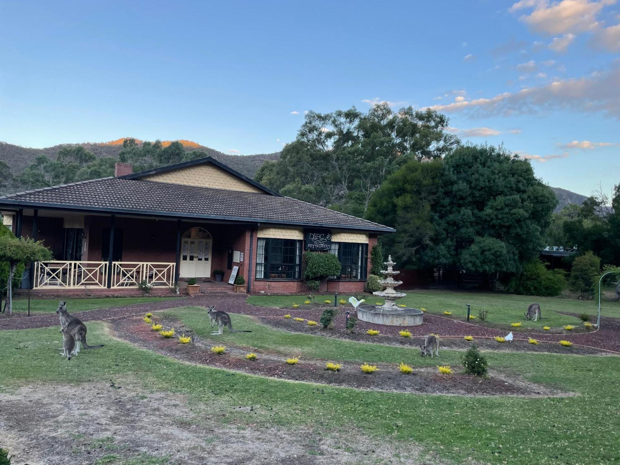 Golden Chain Country Plaza Motel Halls Gap Esterno foto
