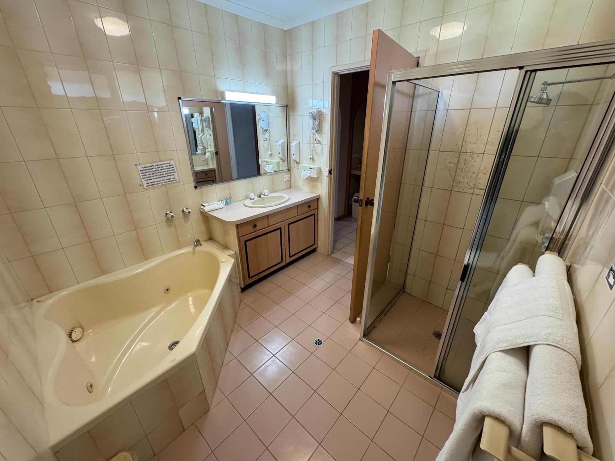 Golden Chain Country Plaza Motel Halls Gap Esterno foto