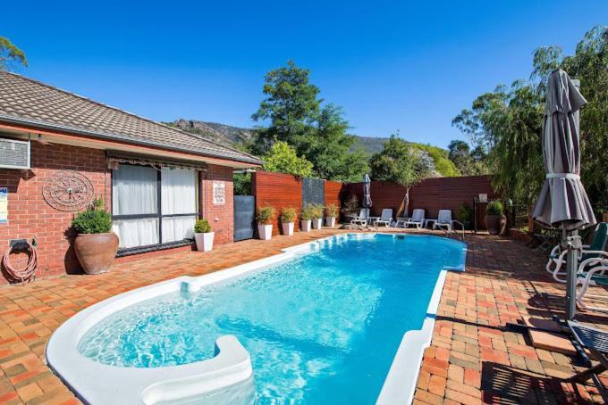 Golden Chain Country Plaza Motel Halls Gap Esterno foto